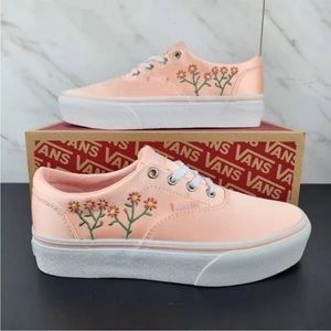 Vans Platform Spring Satin Peach Doheny  Sneakers Women’s Size 8.5 New in box